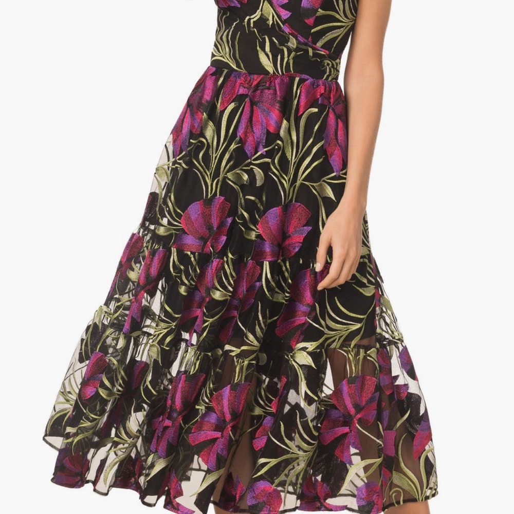 Dress the Population - Paulette Floral Embroidered Fit & Flare Midi Dress
